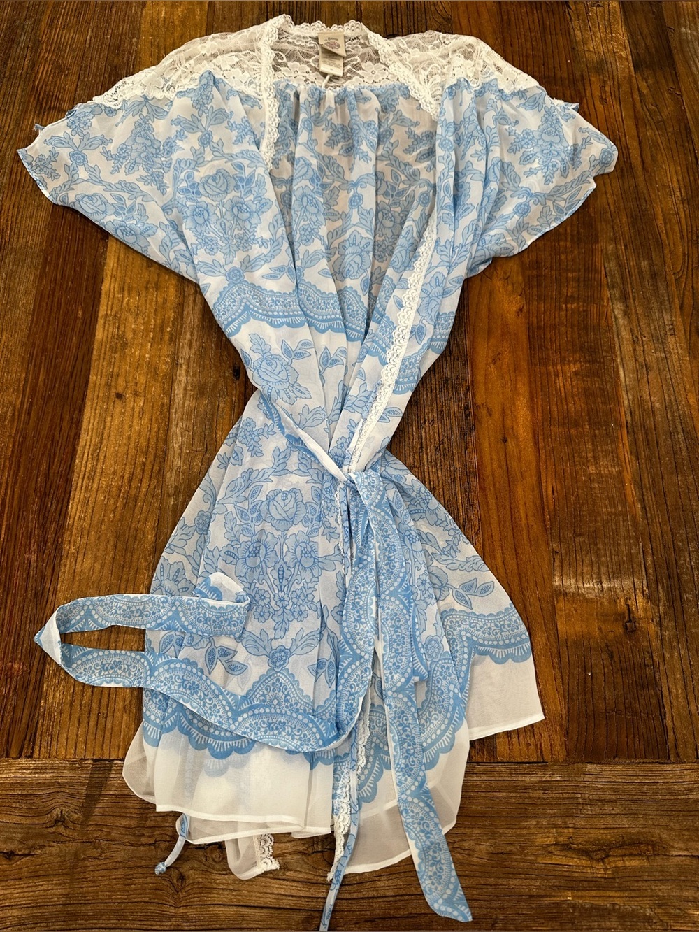 Blue and White Floral Lace Robe